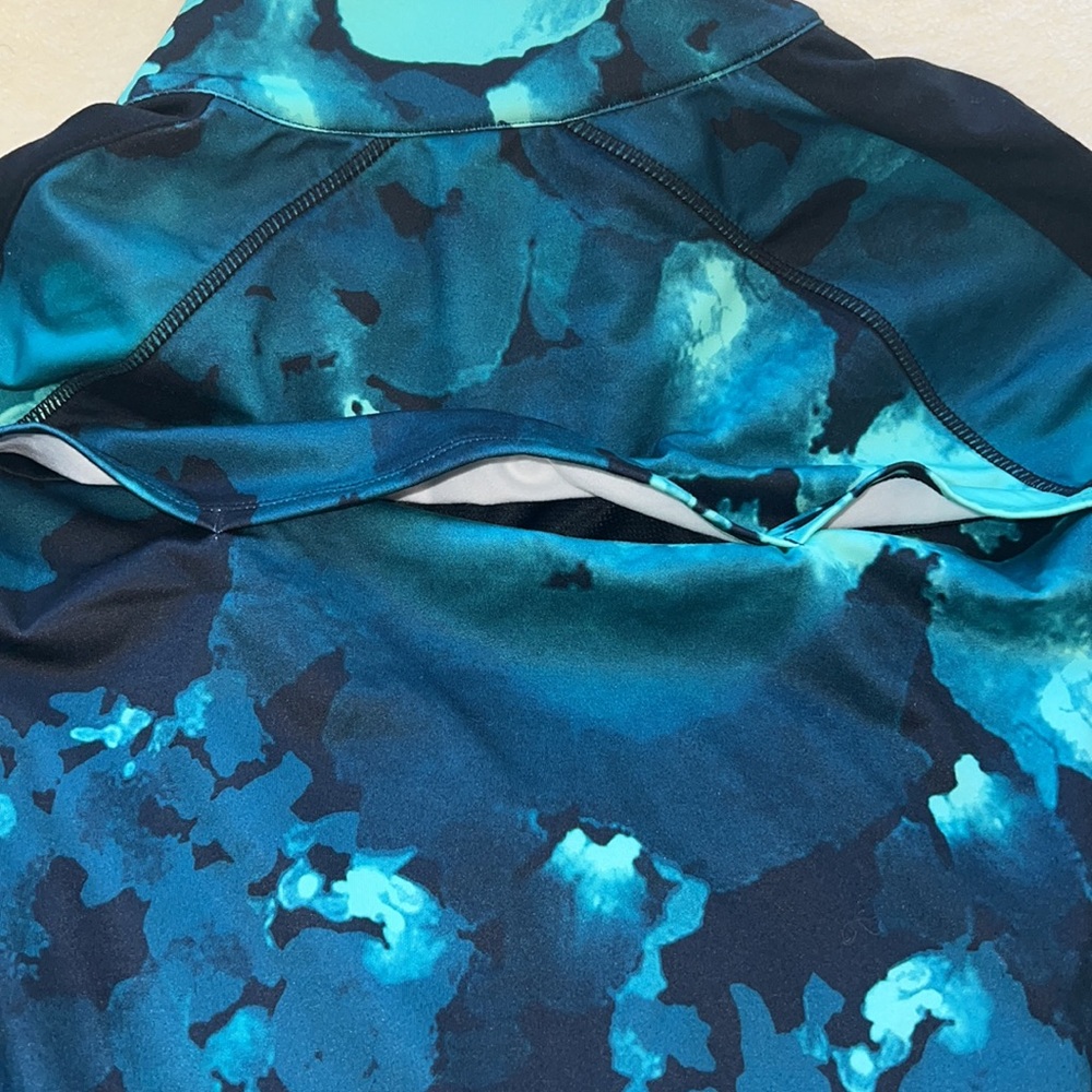 Fabletics zip up top - Picture 8 of 9
